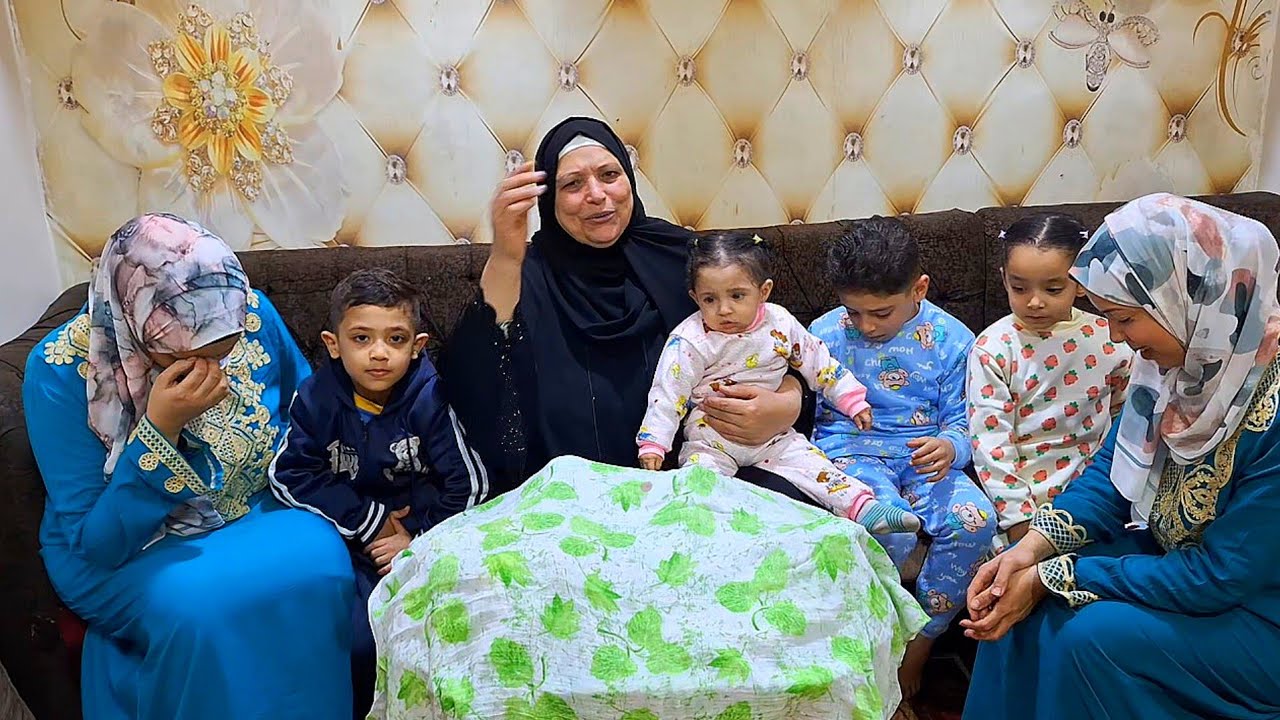 وبدأت المنافسة بين السلفتين واتفقوا عليا ونزلو بأول صينية || دائما كل عيد يظهرو اللي جواهم جديد