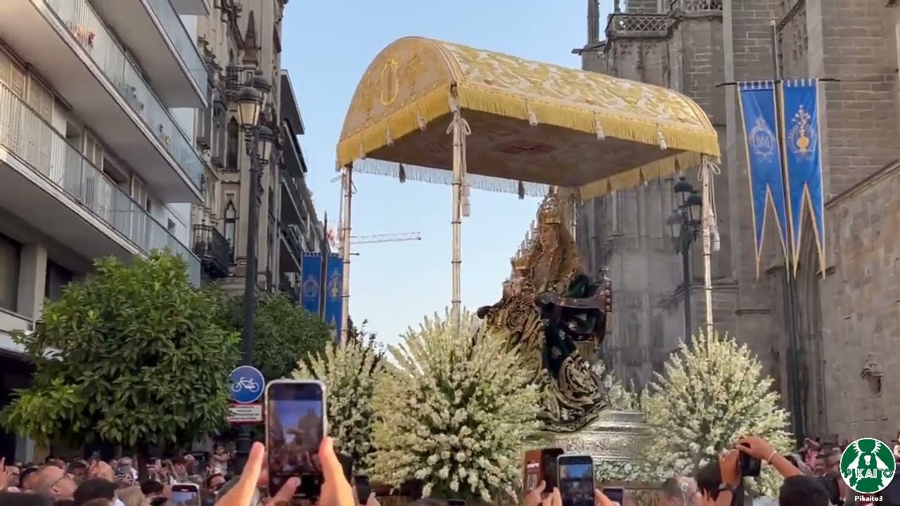 Procesión Virgen de Los Reyes Sevilla 2025