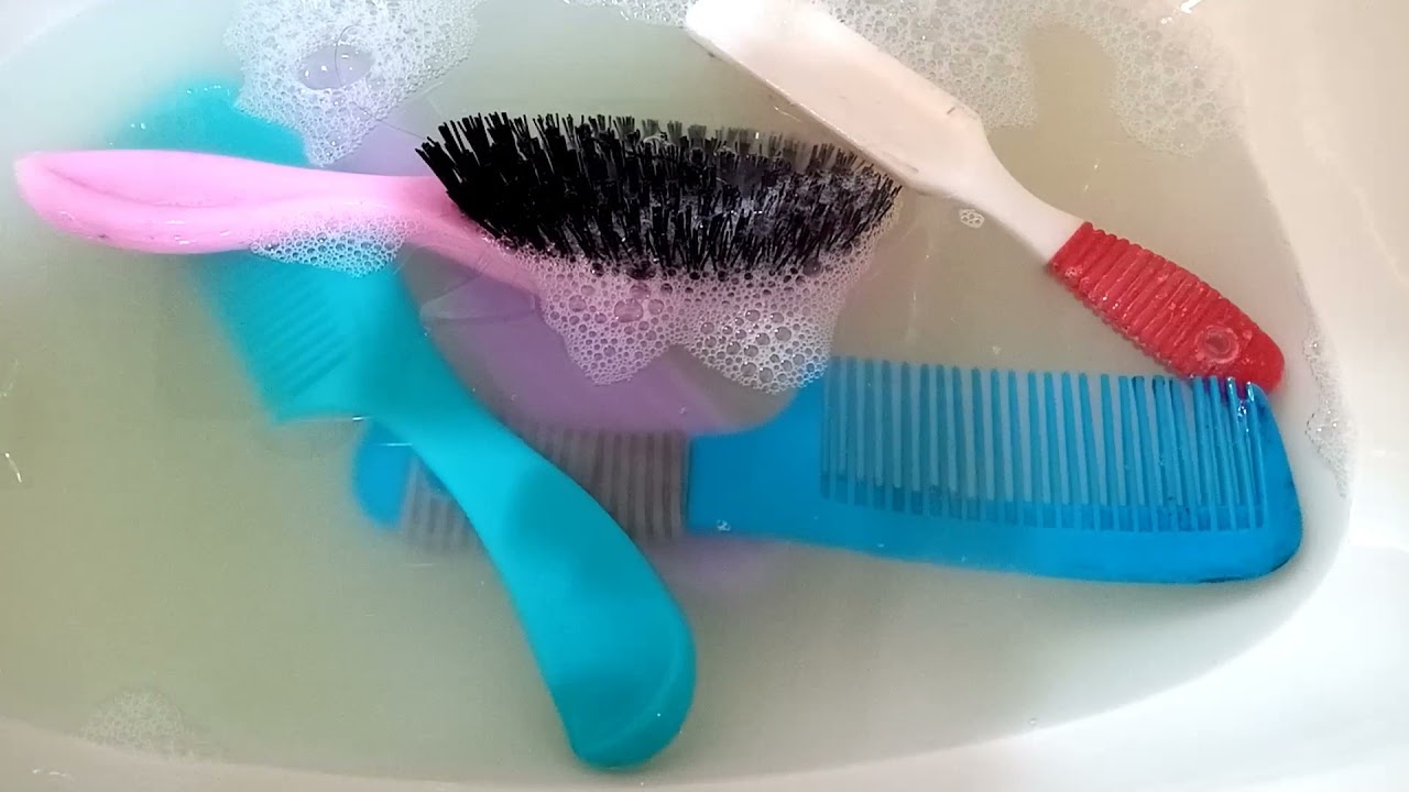 ¿Como limpiar los cepillos para cabello? #cabellolimpio