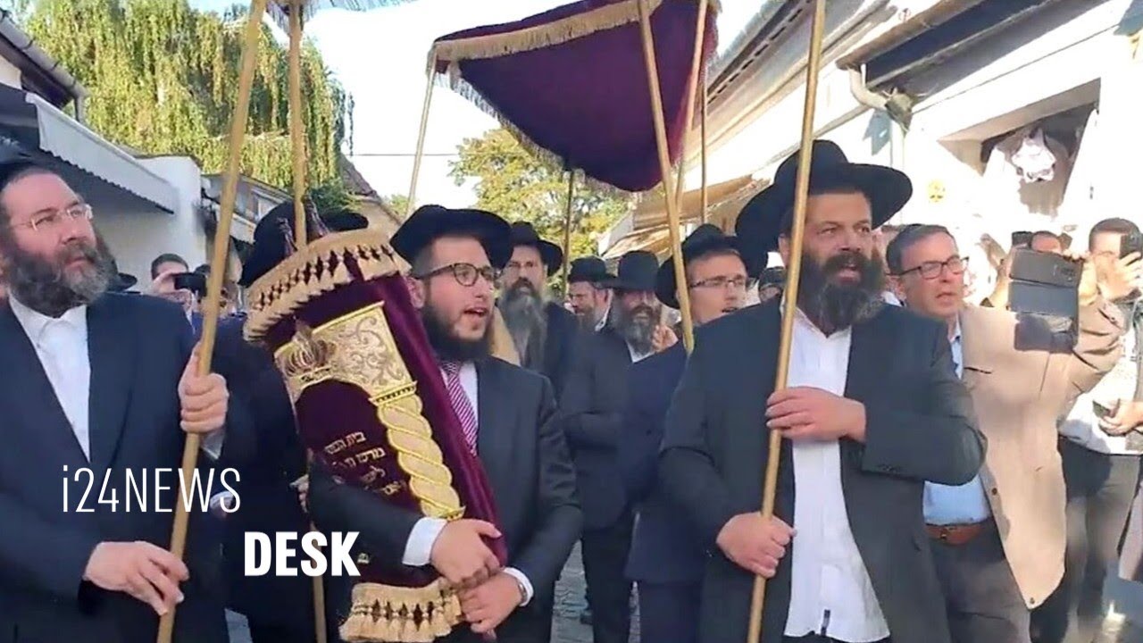 Hungary's Jewish Community Celebrates New Synagogues