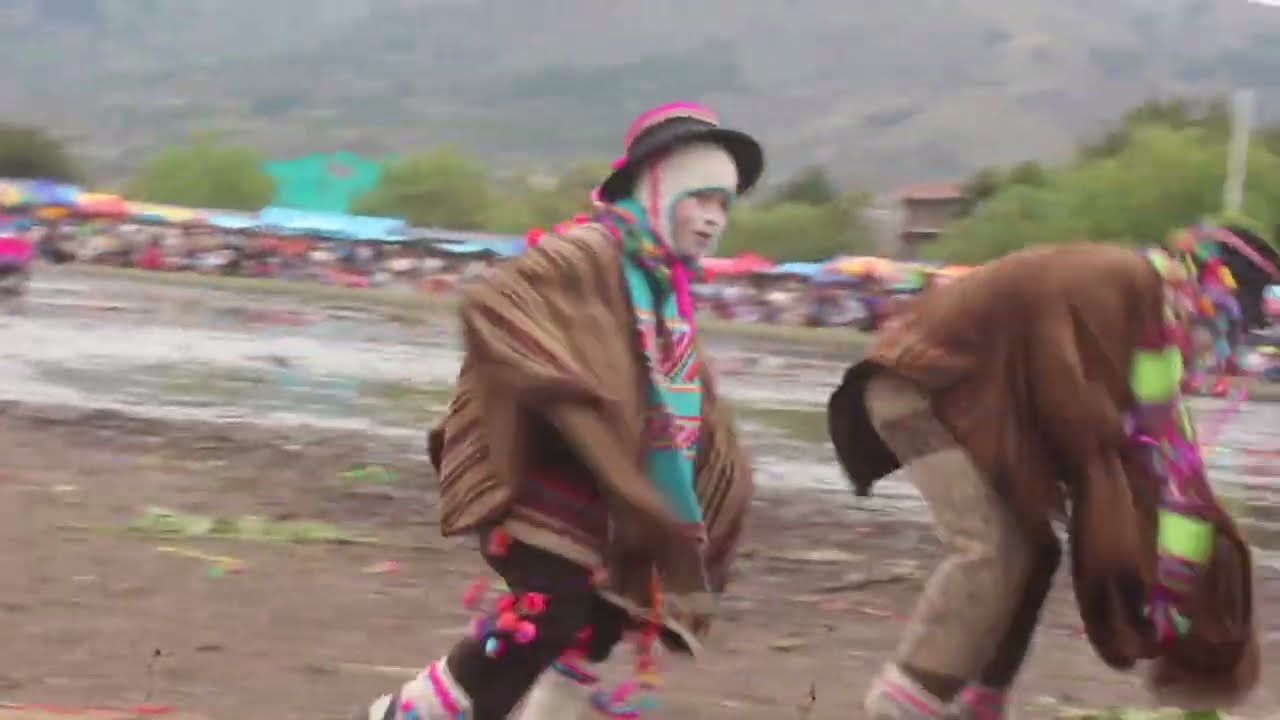 Los Claveles de Vinchos en el Carnaval Rural Ayacuchano