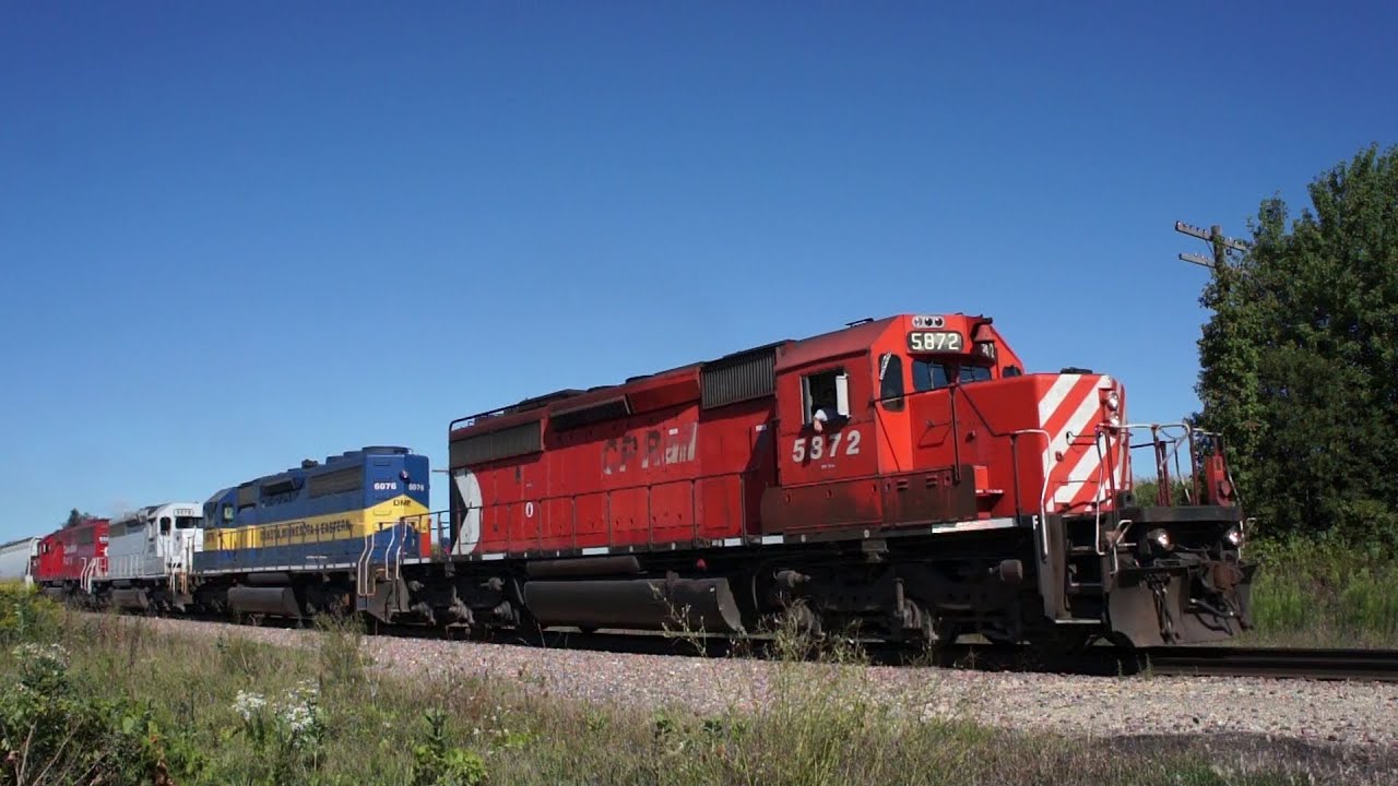 CP 5872 with air powered bell leads the 