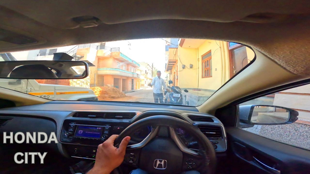Honda City Difficulties of Driving a Long Car on Nehru Road😨