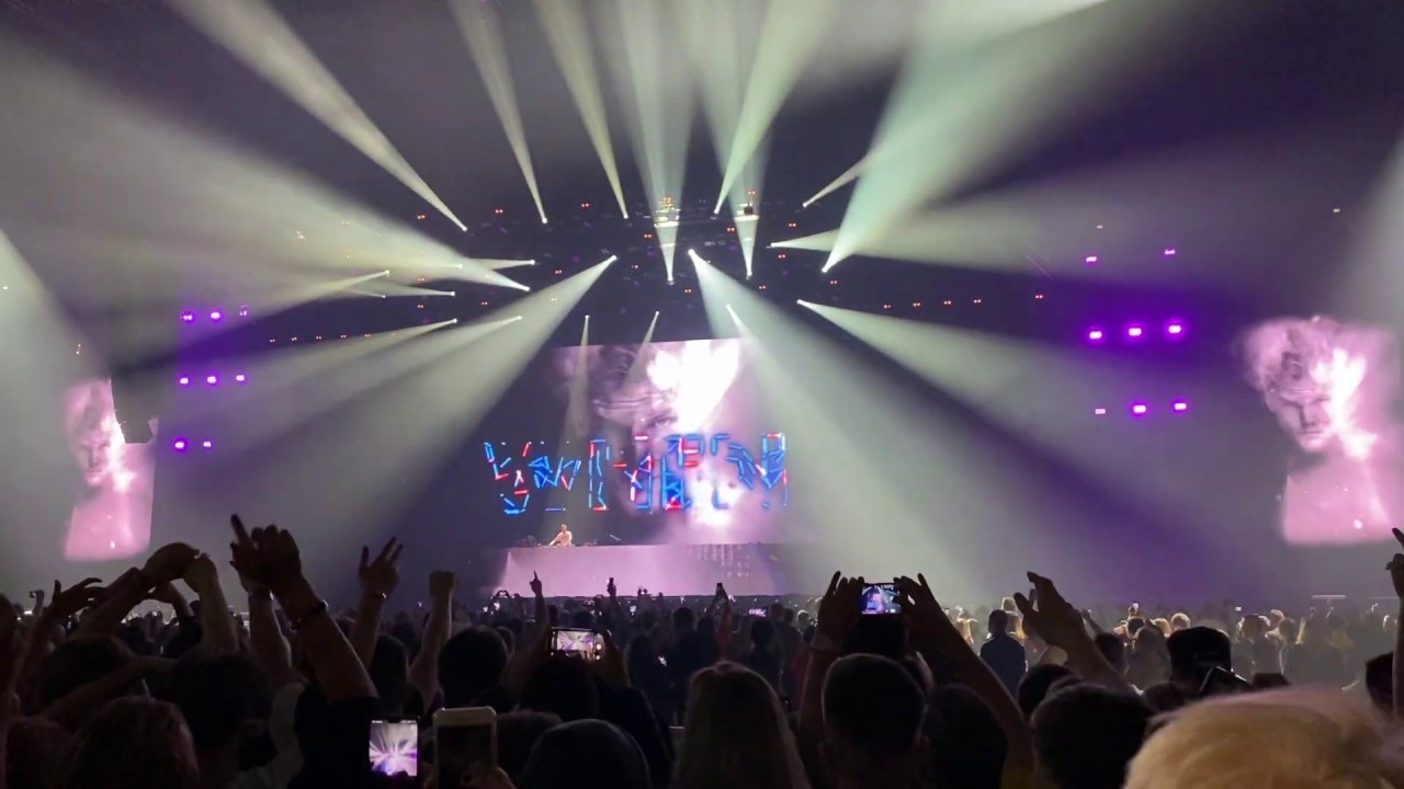 Nicky Romero - I Could be The One @Avicii Tribute Concert