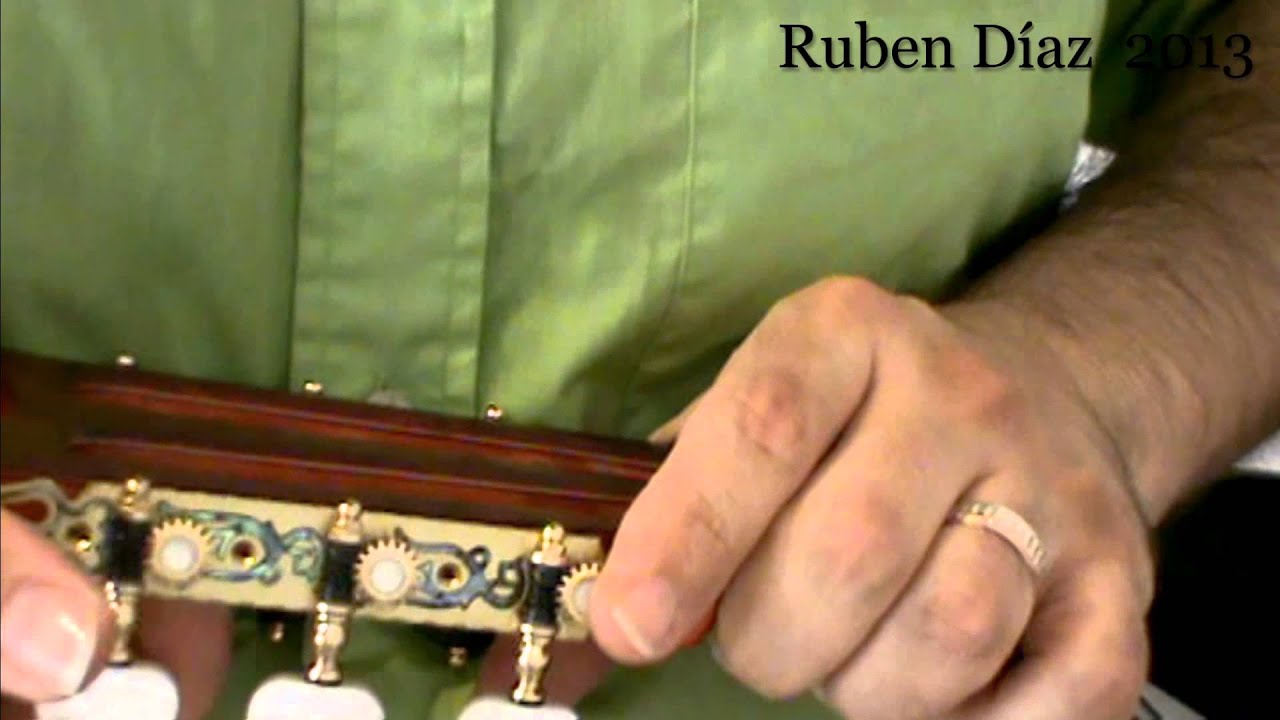 Tips: Machine Heads Replacement / Ruben Diaz flamenco Guitar