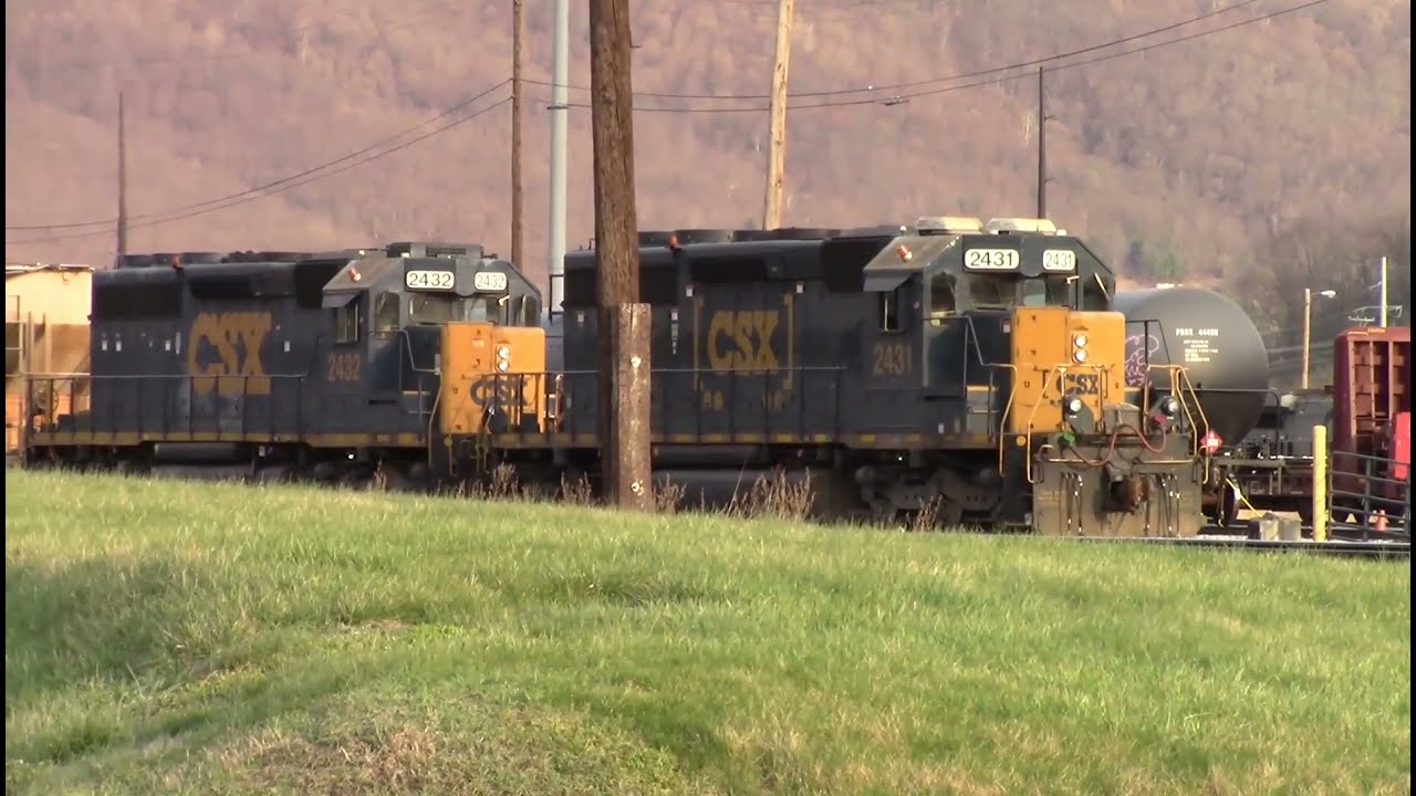 CSX BROTHER AND SISTER SD40-2'S..!! #2431 #2432