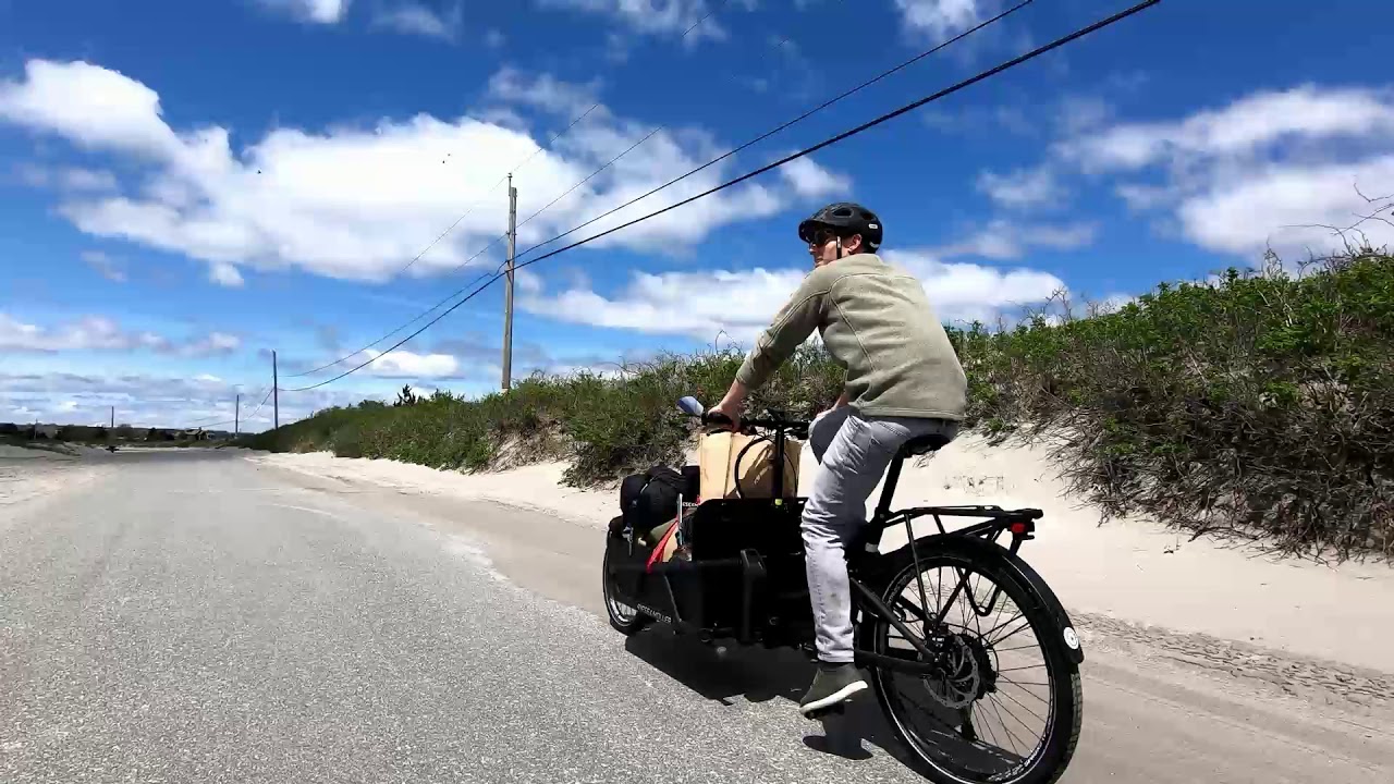 Riese & M&uuml;ller Load 75 Cruising to the Beach