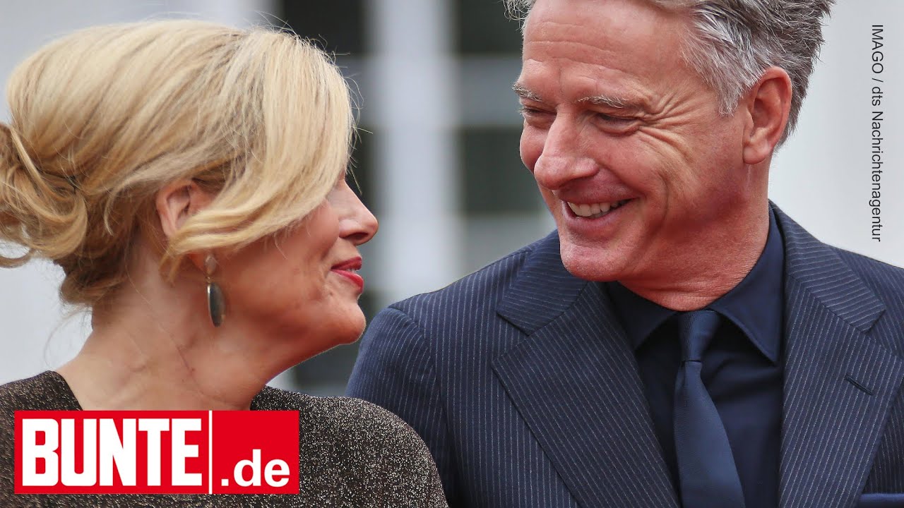 Ganz offiziell! P&auml;rchen-Auftritt von Julia Kl&ouml;ckner & J&ouml;rg Pilawa