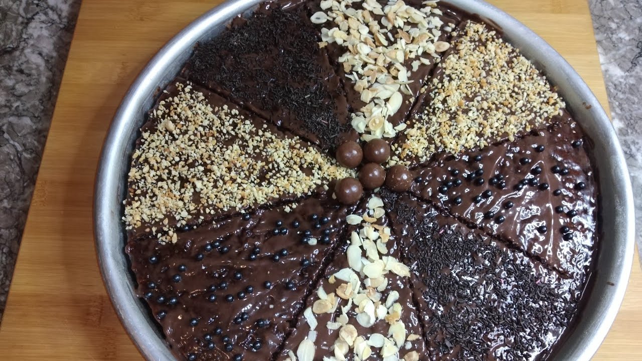 كيكة بالشكلاط #بدون كاكاو ومسقية بنفس الخليط ديال الكيك😋👌