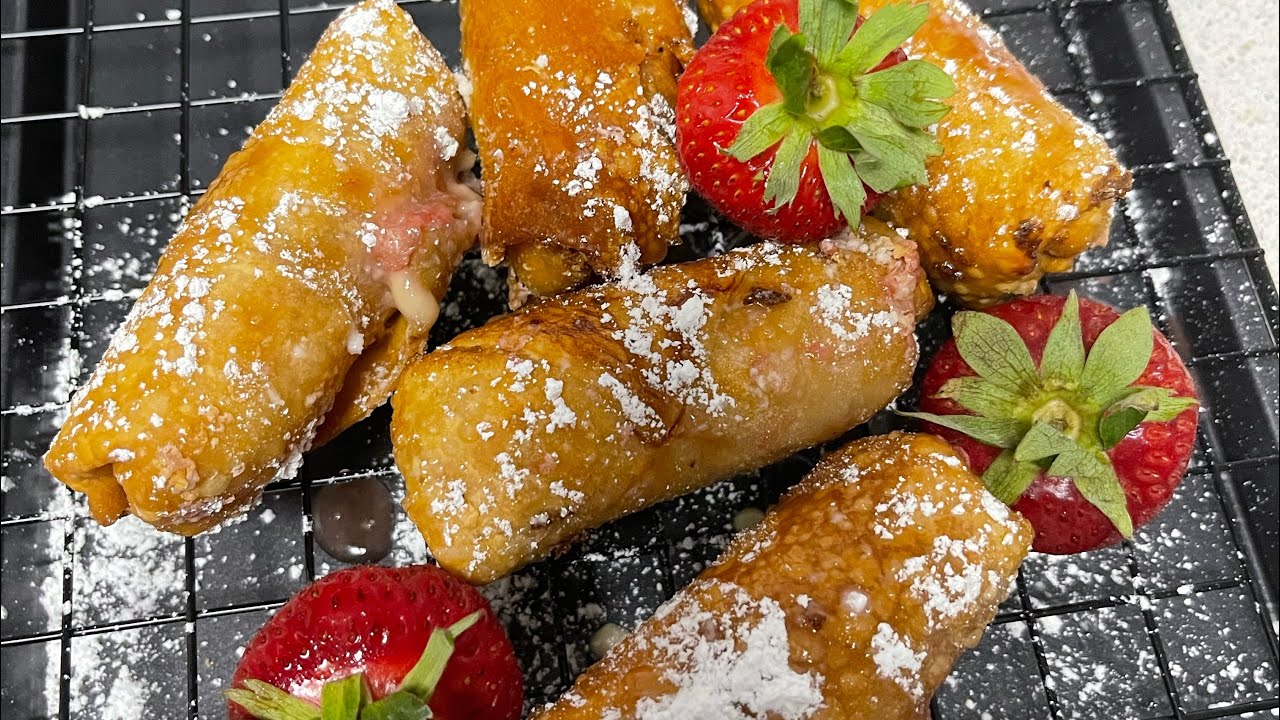 Strawberry Cheesecake Egg Rolls ❤️🤍 #beginnerfriendly #homechef #supersimple