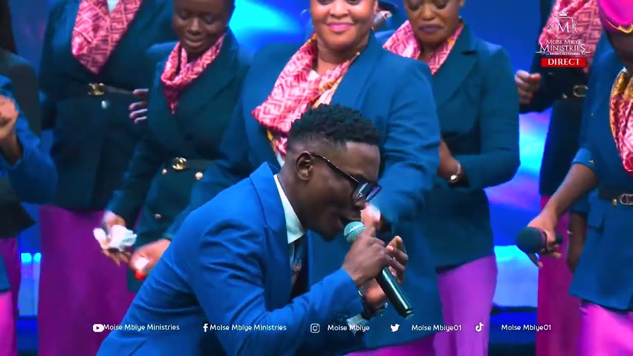 LOUANGE à CITE BETHEL AVEC MOISE MBIYE & JARED MPONGO