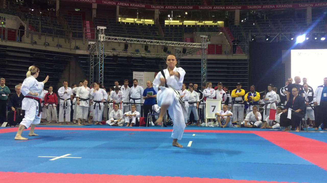JUSTYNA MARCINIAK POLSKA vs SERBIA KITEI/ Mistrzostwa Świata w Karate Tradycyjnym Karków 2016