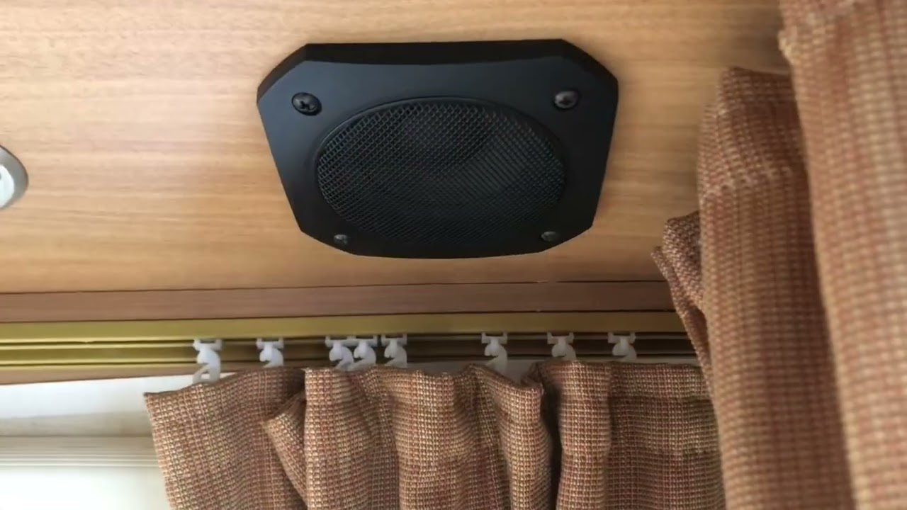 Caravan whizzes and clicks, HELP.