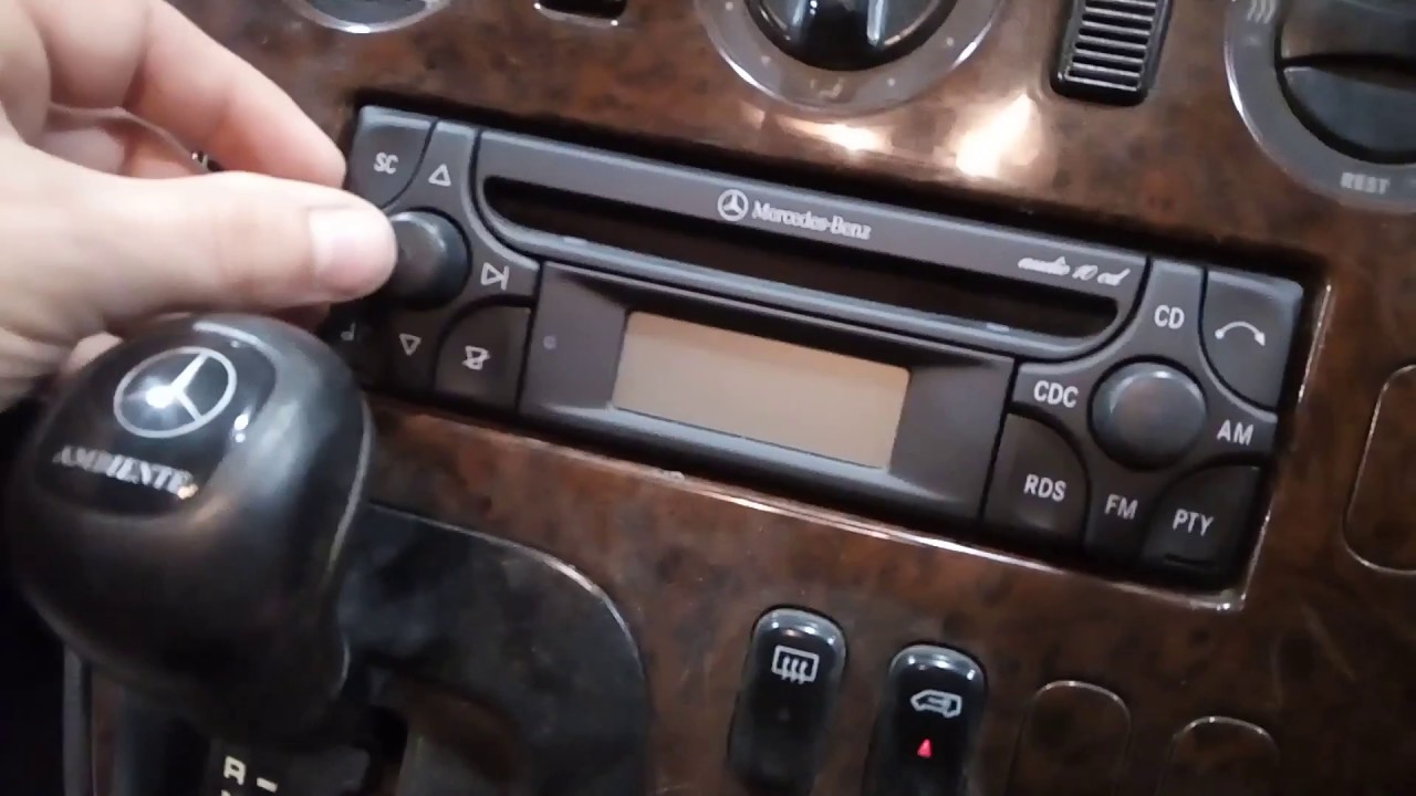 Как самостоятельно узнать код на магнитолу Mercedes ALPINE 2910