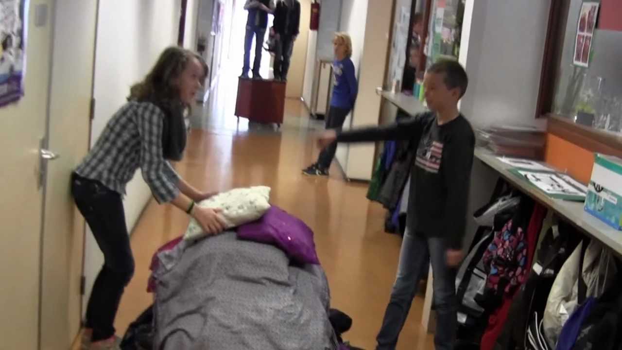 piramide 2012 lipdub hallo wereld