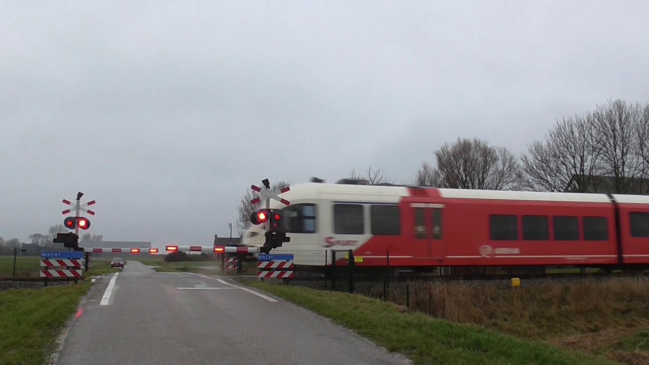 Spoorwegovergang Oudeschip/ Level Crossing/ Passage a Niveau/ Bahn&uuml;bergang