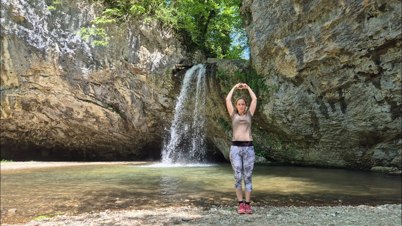 Skoraj džungelska divjina 🌿💦 in mir 💯 | Lahomniški sopot | pot iz Slog v Log | Lahomniški vintgar