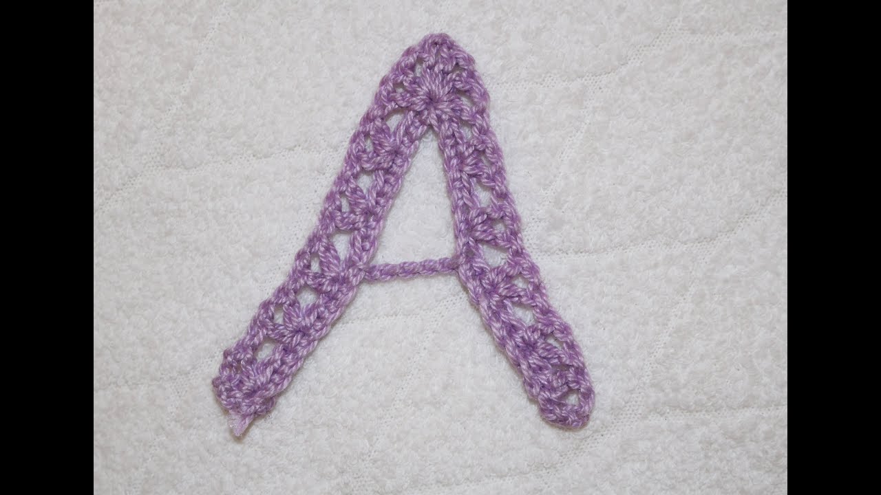 Alfabeto all'uncinetto: lettera A - Crochet alphabet: letter A