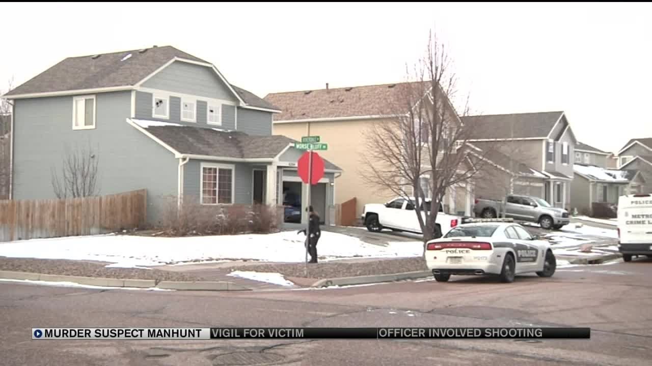 Manhunt for murder suspect in Colorado Springs