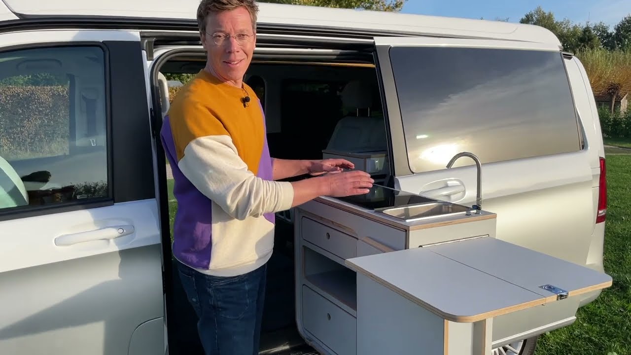 Mercedes EQV EV Camper Tonke EQV Touring - Naar buiten draaibare keuken met inductie