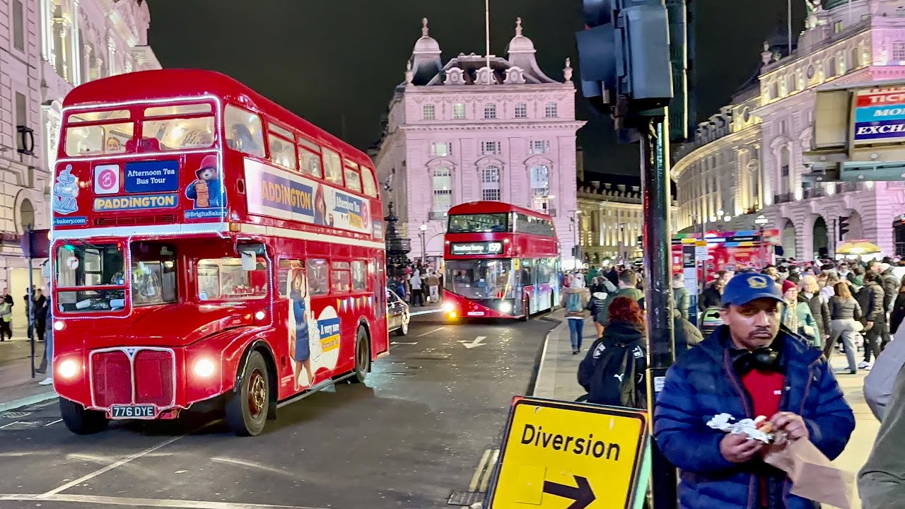 A Winter Busy Night Walk in London | Exploring the West End and Central London Walk [4K HDR]