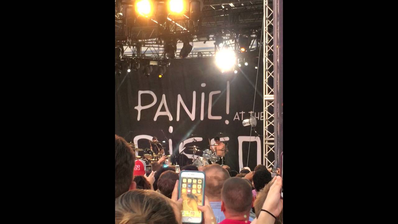 brendon urie and dan pawlovich drum battle: panic! at the disco 7/23/16