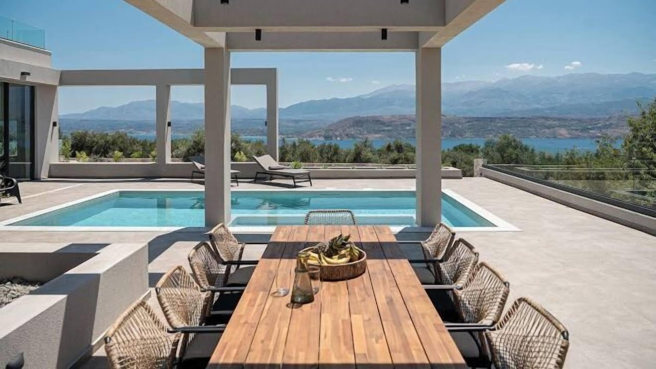 Villa Sunny Vacay, Akrotiri, Greece | Travel With Navya