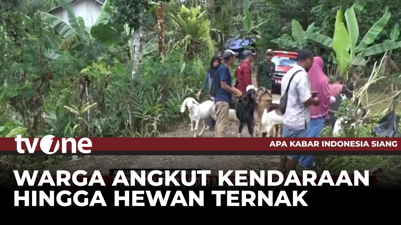 Pasca Bencana Longsor, Warga Banjarnegara Ramai-Ramai Selamatkan Barang Berharga | tvOne