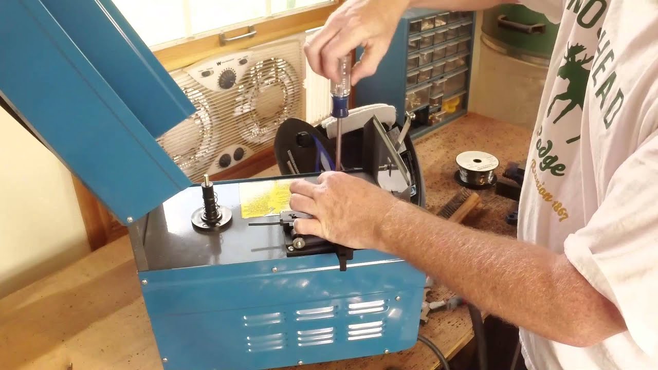 Сварочный аппарат Easy Harbor Freight 90 А, модификации 04