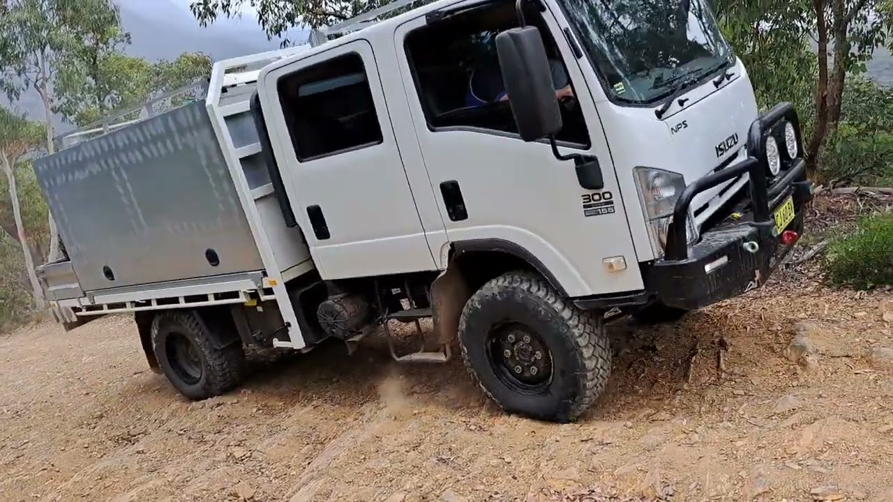 Hurne sper track vic high country isuzu nps 300