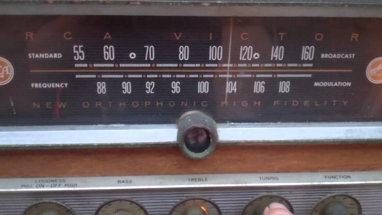 RCA Orthophonic Massive Tube Table Radio 8-RF-13