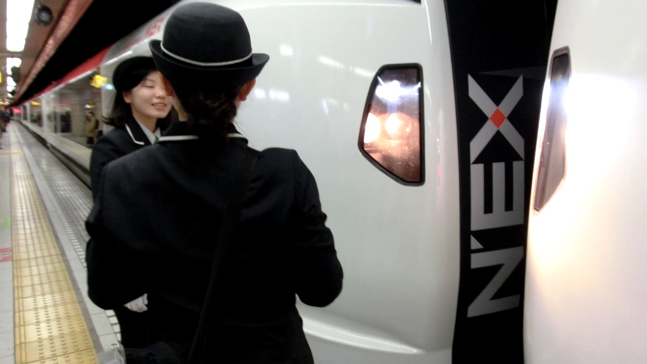 成田エクスプレス（NEX）の連結作業 2017-3-9 東京駅にて。