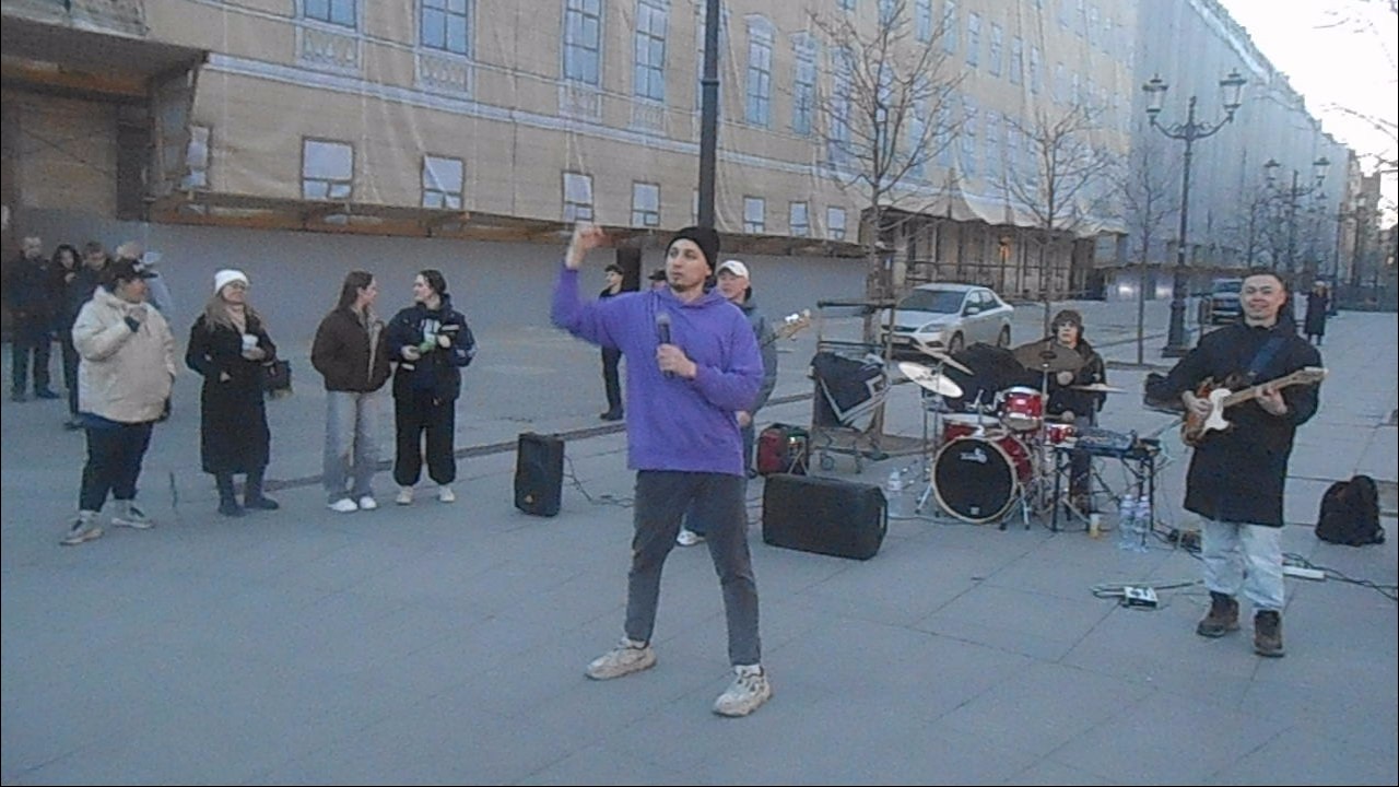 Уличные музыканты Питер группа Cover Band ID AHO на Невском 2 апреля ч2 - Фантазёр