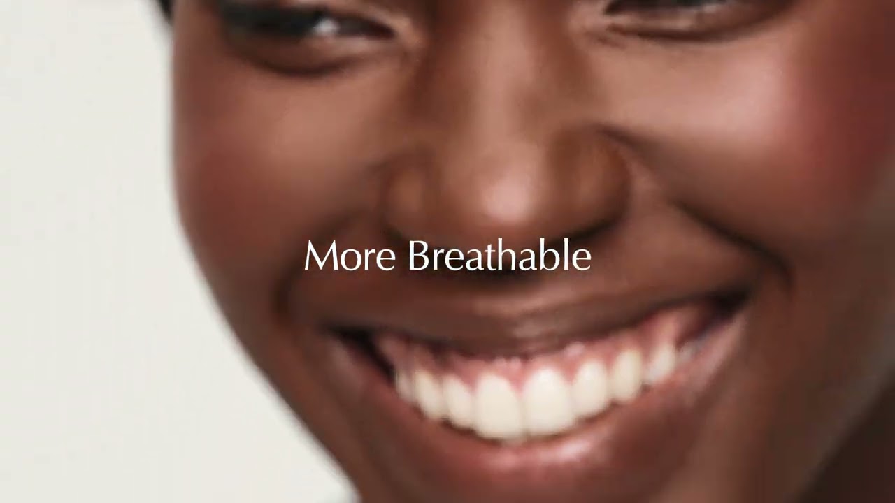NEW Double Wear Stay-in-Place Foundation | More Wear Than Ever