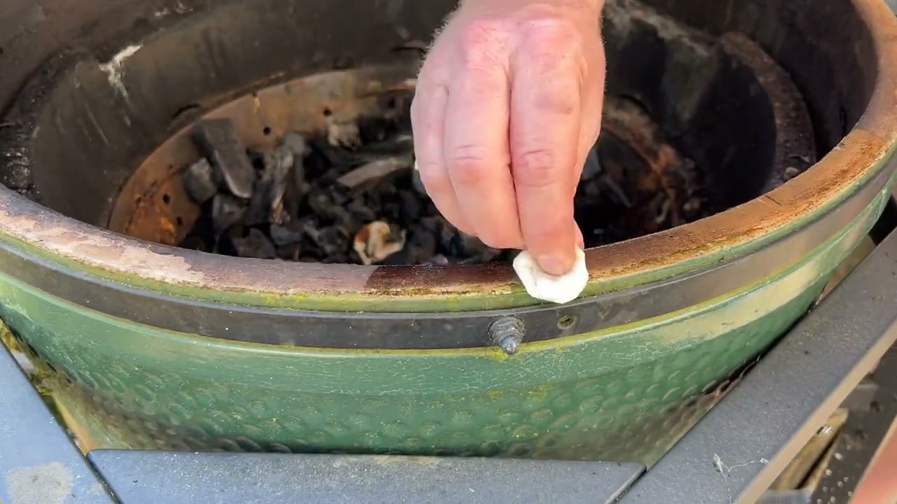 Как заменить прокладку на Big Green Egg, не снимая крышку