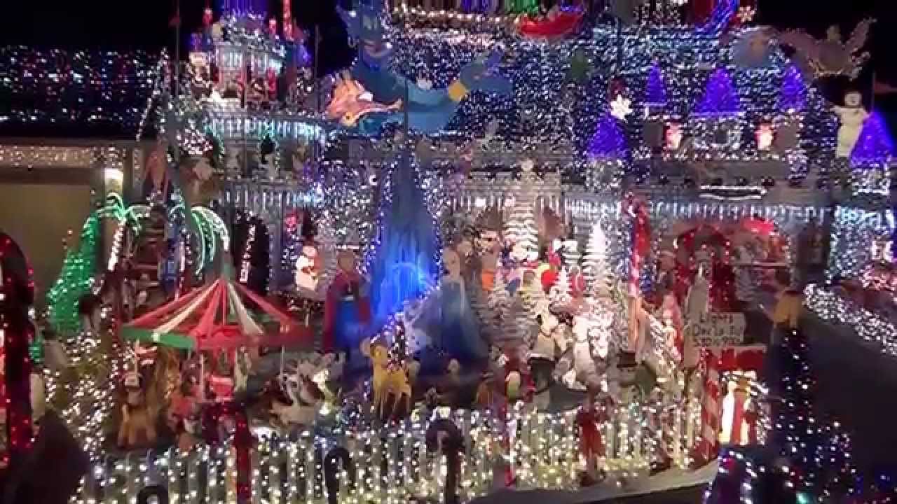 House transformed into a Christmas castle ***  WINNER OF THE 