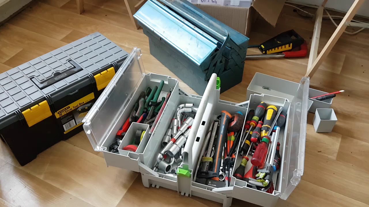 3 types de boites à outils : métal, plastique, plastique à compartiments