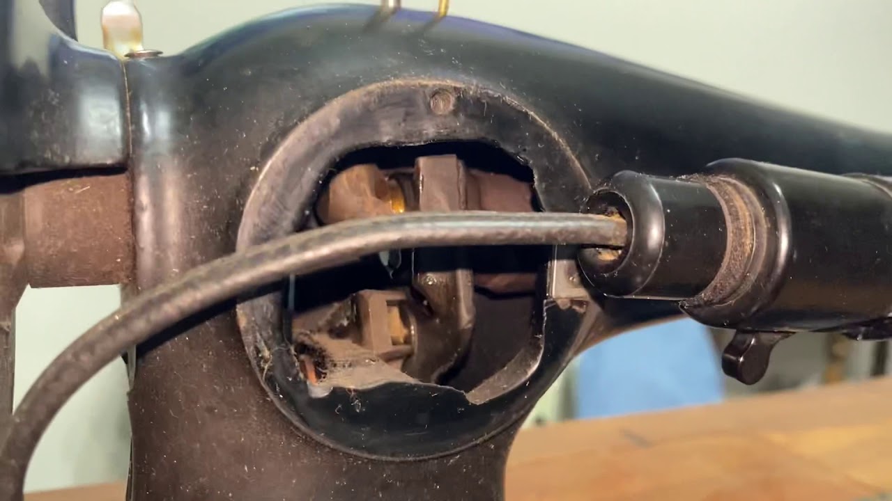 Oiling the Singer 15-90 sewing machine