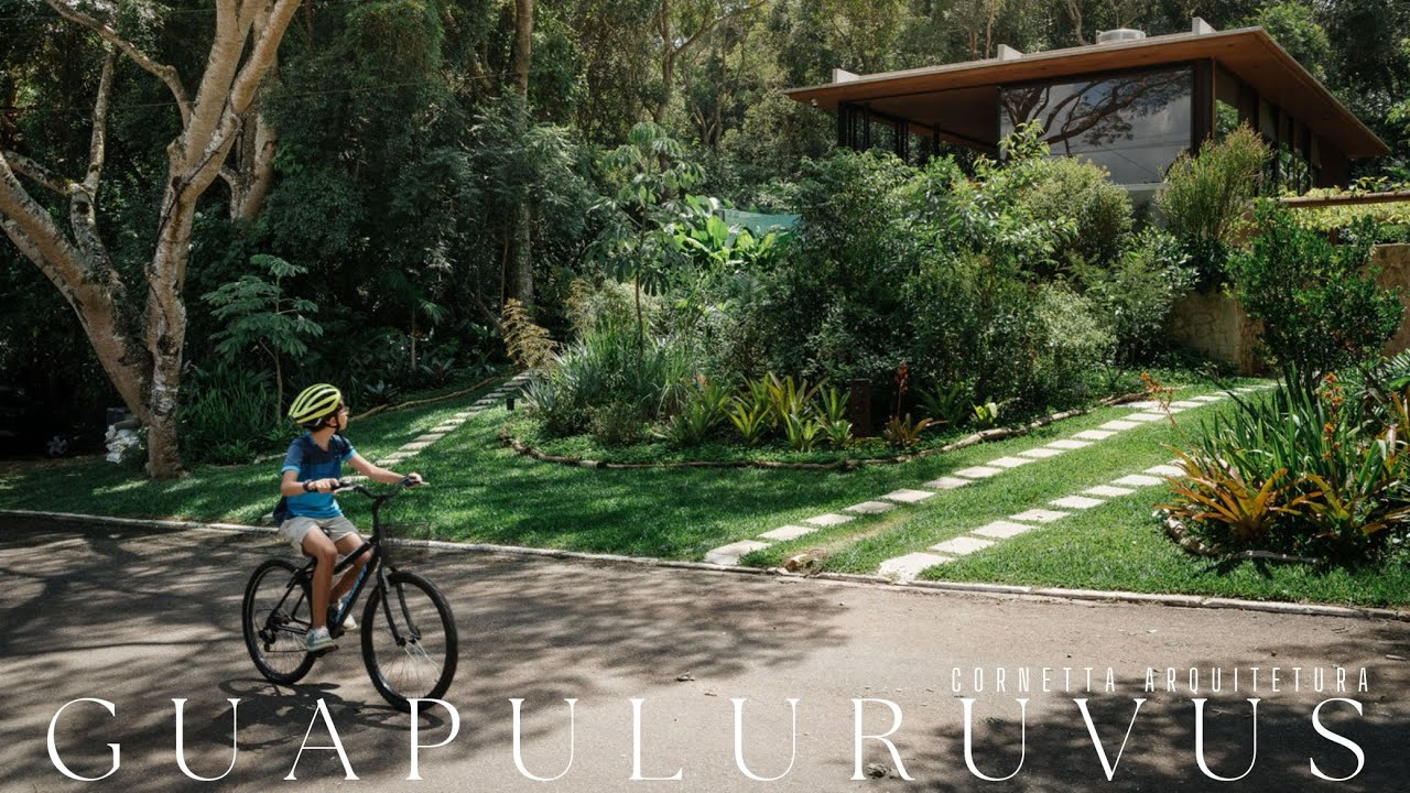 Eco-Friendly Summer House: Modern Architecture in Harmony with Nature | Guapuruvus House