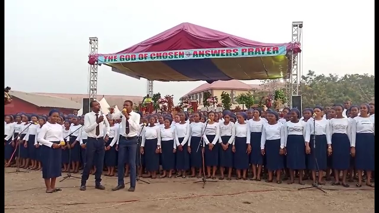 Can your problem defeat God of Chosen...Say no #Chosen #Campus #Choir MGBIDI 2019 @TLCCRM_OFFICIAL