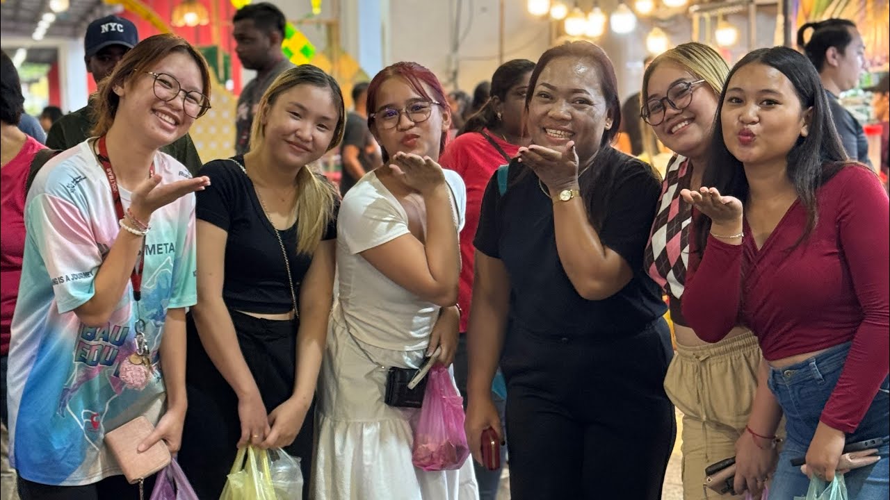 EMPURAU KUCHING BANYAK CANTIK // MAK ABU TEMANKAN KAMI KE BAZAR RAMADHAN BATU KAWA //