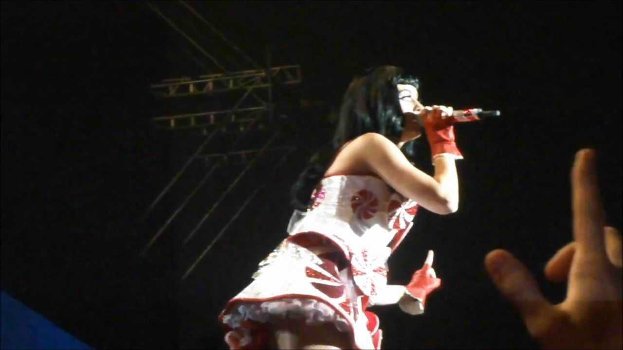 Katy Perry - Waking Up In Vegas - Live The California Dreams Tour