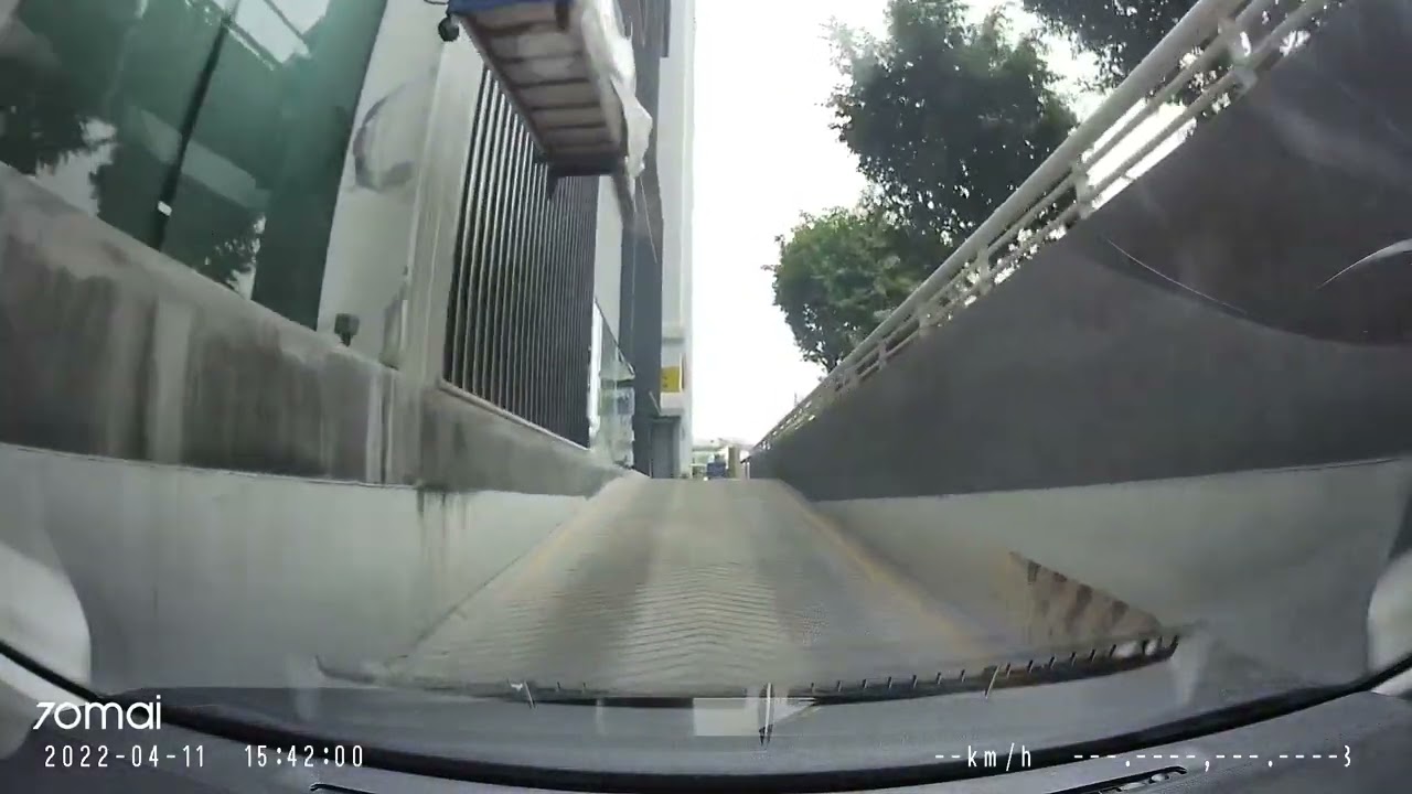 อาคารจอดรถ 3000 คัน ศูนย์การค้าเซ็นทรัลเวิลด์ | Central World Car park