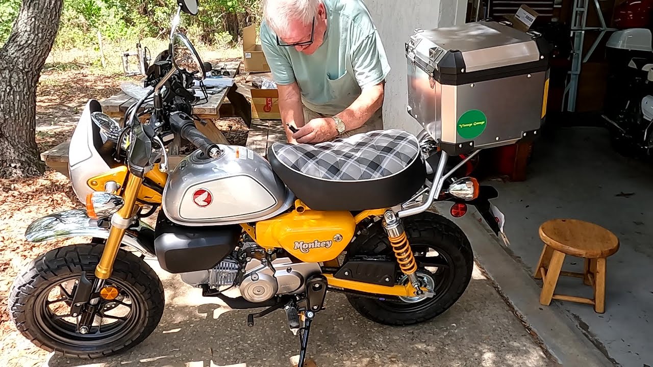 2023 Honda Monkey 125 - Installing Twelve Accessories on our 2023 Honda Monkey 125