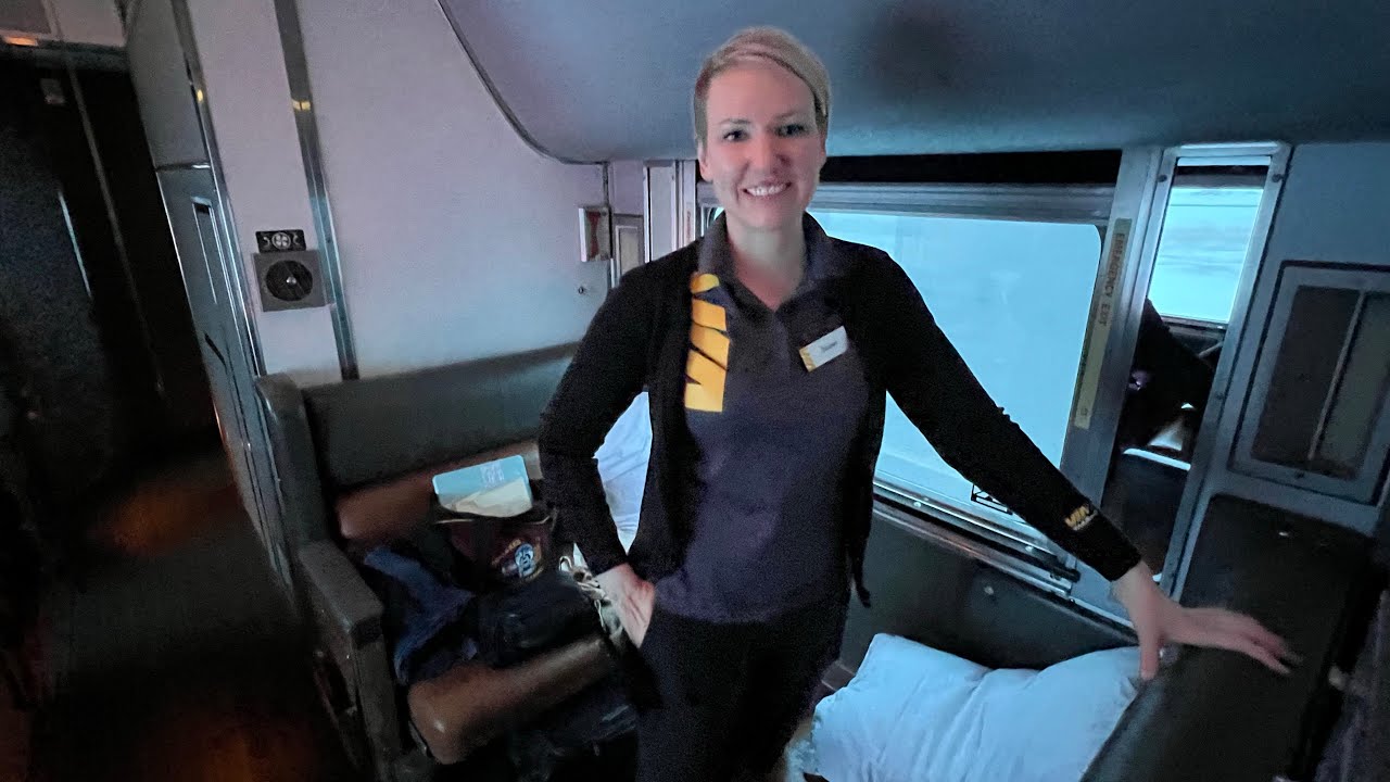 LAST in the WORLD! Colleen Converts my Open Section Lower Berth to: Bed for Nighttime Use, VIA Rail