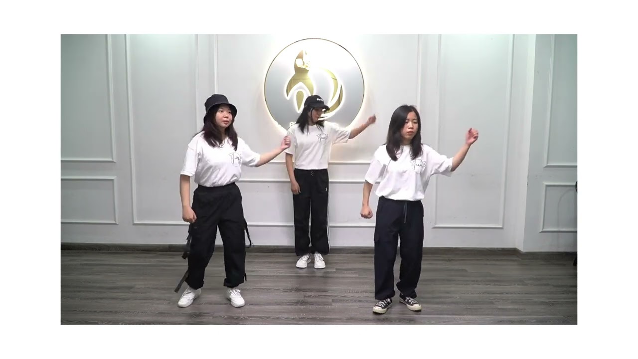 iArt Morning WARM-UP DANCE THÁNG 11_2024 - Team 3