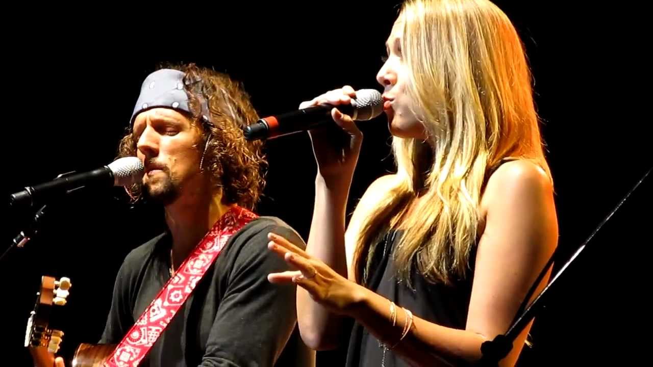 Jason Mraz - Beautiful Day in the Neighborhood, Fly Me to the Moon & Lucky w/ Colbie Caillat