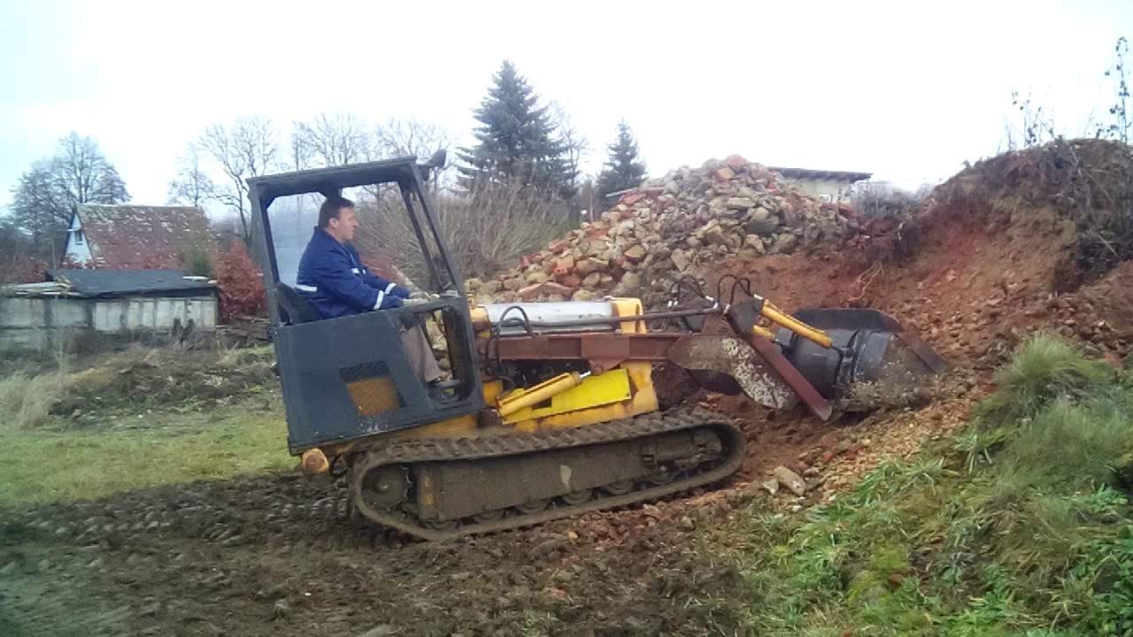 Nakladac naklada traktor domaci vyroby