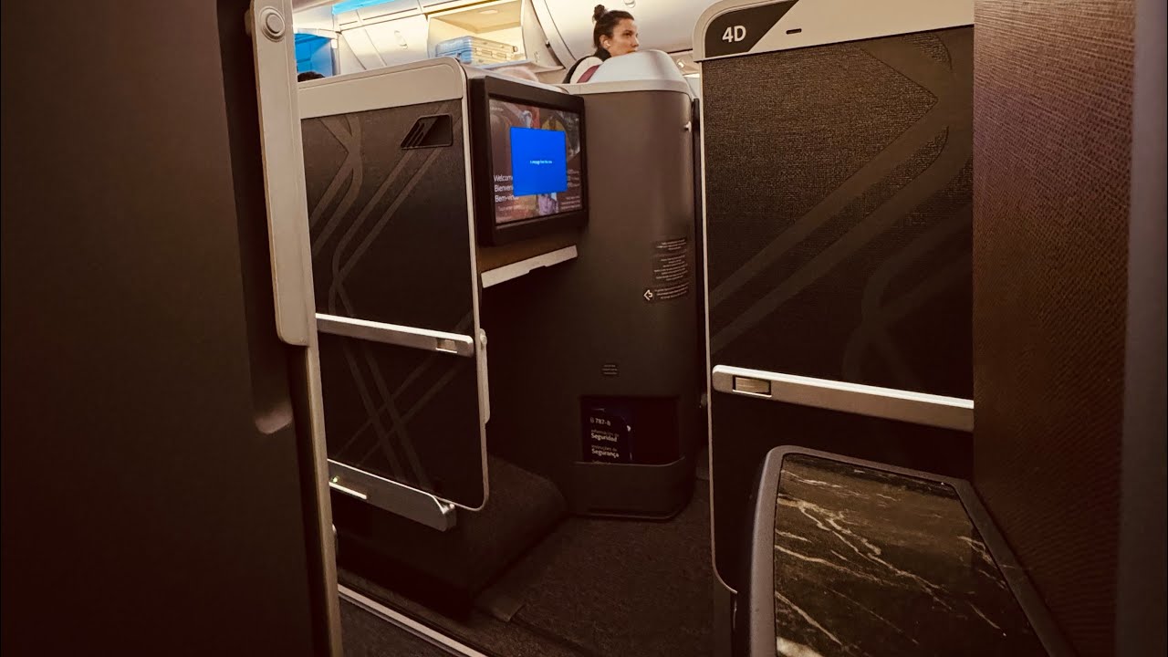 LATAM Airlines NEW Business Class - 787-8
