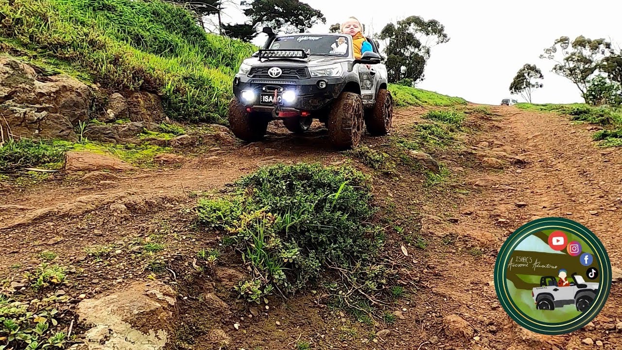 Kids 4x4 Hilux Downhill Offroading (2021)